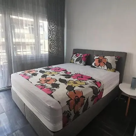 Center Comfortable Apartment Kavala